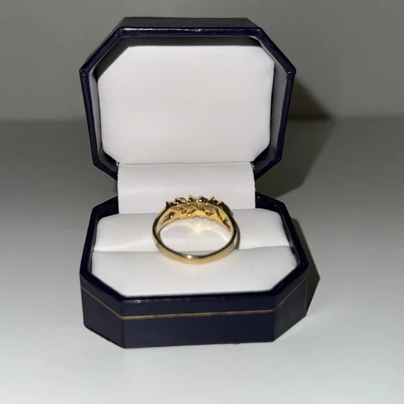 Vintage Gold Gem Ring - Picture 11 of 14